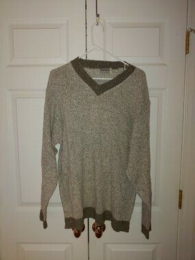 Men's Nicole Miller V Neck Oatmeal Wool Blend Knit Sweater Size XL